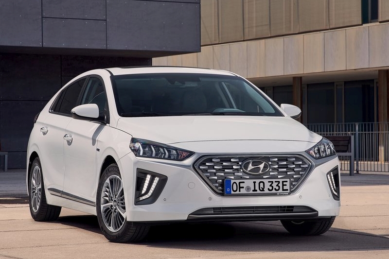 Hyundai IONIQ opinie, oceny, testy, samochody, dane techniczne