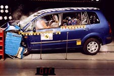 EuroNCAP: Test zderzeniowy piciu minivanw 4