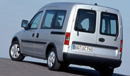 Nowy Opel Combo Tour 3