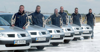 Samochody dostawcze w Szkole Jazdy Renault 2