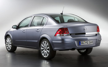 Opel Astra III - wiatowa premiera w Stambule 2