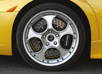 Lamborghini Murcielago LP640 na oponach Pirelli 2
