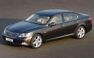 Lexus LS 460 wiatowym Samochodem Roku 2007 1