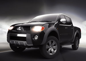 Mitsubishi L200 DAKAR ju w salonach 1