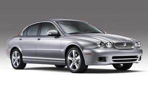 Jaguar prezentuje now generacj modelu X-Type 1