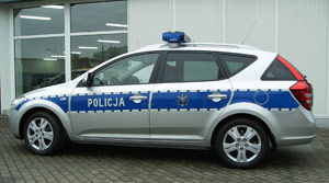 Polscy policjanci w radiowozach Kia cee'd 1