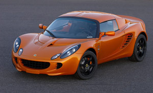 Lotus wituje 40 urodziny 1