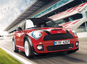 W imi wycigw - MINI John Cooper Works i Clubman 1