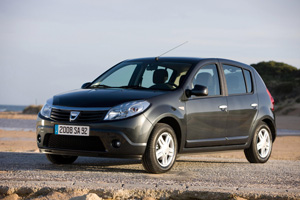 Dacia prezentuje kompaktowego hatchbacka - Sandero 1