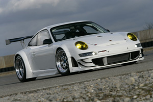 Udoskonalone Porsche GT3 RSR 4