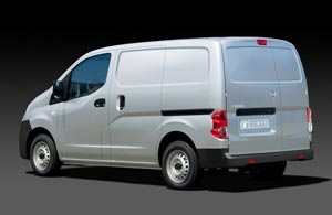 NV200: nowy may uniwersalny mikrobus i furgon 2