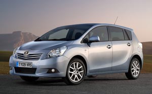 Toyota Verso - nowy, kompaktowy minivan 1
