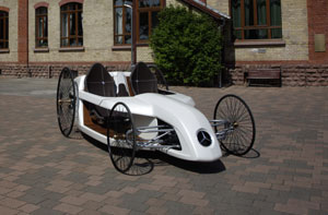 F-CELL Roadster na historycznej trasie Berthy Benz 1