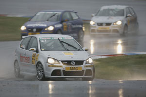 Polak zwyci꿱 w ADAC Volkswagen Polo Cup 2