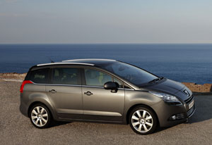 Peugeot 5008 - nowy profil monospace'a 1