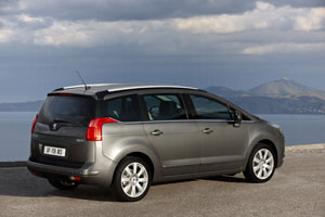 Peugeot 5008 - nowy profil monospace'a 3