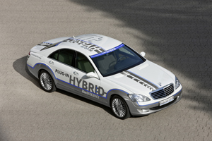 Mercedes-Benz Vision S 500 plug-in HYBRID 2