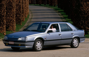 25 lat Renault 25 1