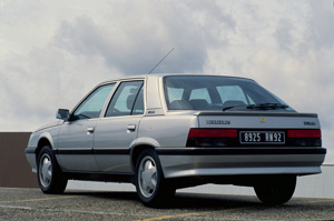 25 lat Renault 25 2
