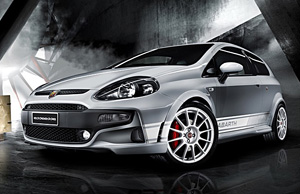 Abarth 500C i Punto Evo w wersji essesse w Paryu 2