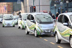 Jazda Mitsubishi i-MIEV za mniej ni 5 z na dob 1