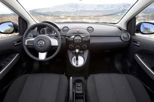Odnowiona Mazda2 - prezentacja 4