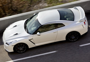 Nissan GT-R 2011 10