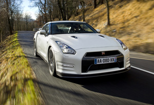 Nissan GT-R 2011 5