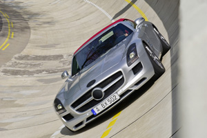 Mercedes SLS AMG Roadster 4