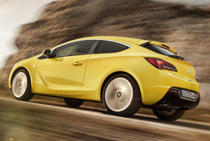 Nowy Opel Astra GTC 1