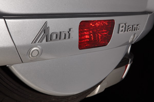 Mitsubishi Pajero Mont Blanc ju w salonach 3