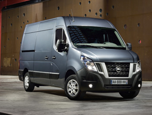 Nissan NV400: praktyczny i funkcjonalny 1