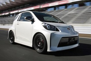 Toyota iQ GRMN na salonie tuningowym w Tokio 1