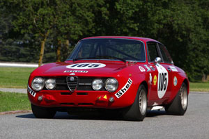 Alfa Romeo Quadrifoglio Verde koczy 90 lat 1