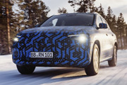 Zimowe testy EQA oraz nowe hybrydy plug-in Mercedes-Benz