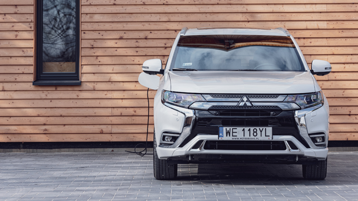 Mitsubishi Outlander PHEV 2020