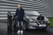 Pep Guardiola i jego elektryczny Nissan LEAF