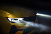 Opel Astra z reflektorami Intelli-Lux LED