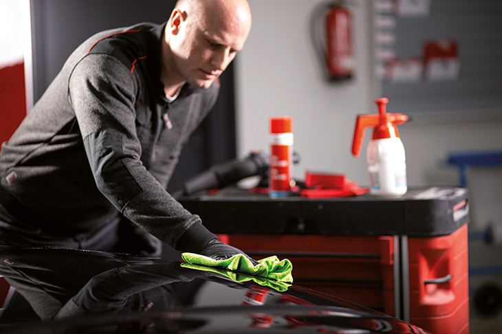 Jak dbać o karoserię latem?