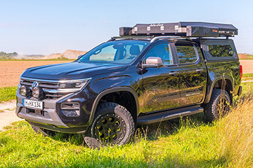 Caravan Salon 2023: nowy Amarok z namiotem dachowym i z hardtopem