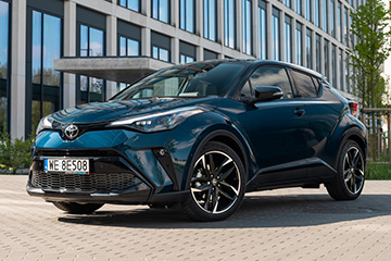 Toyota C-HR Final Edition z napdem hybrydowym 1.8 w cenie poniej 120 tys. z