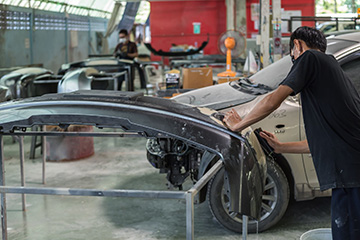 Krok po kroku: jak samodzielnie wymieni cz karoserii po stuczce na now?