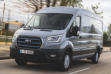 Ford E-Transit najlepiej sprzedajcym si elektrycznym autem dostawczym