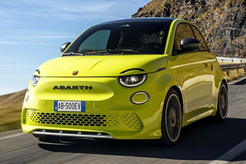 Abarth 500e w gronie finalistw konkursu World Car Awards 2024 