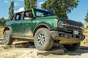 Ford Bronco - terenowy brat Mustanga