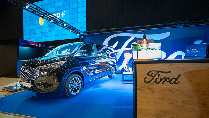 Ford E-Tourneo Custom 2024