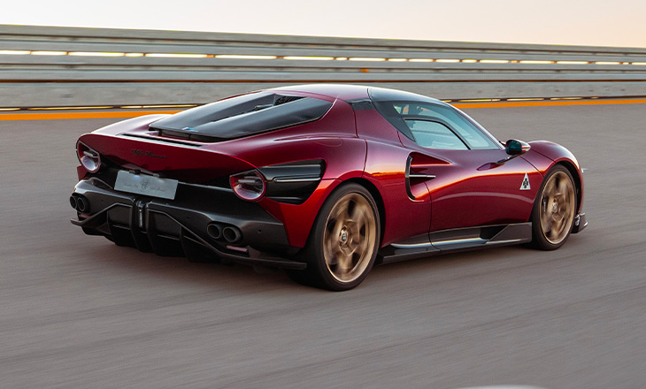 Alfa Romeo 33 Stradale 2025