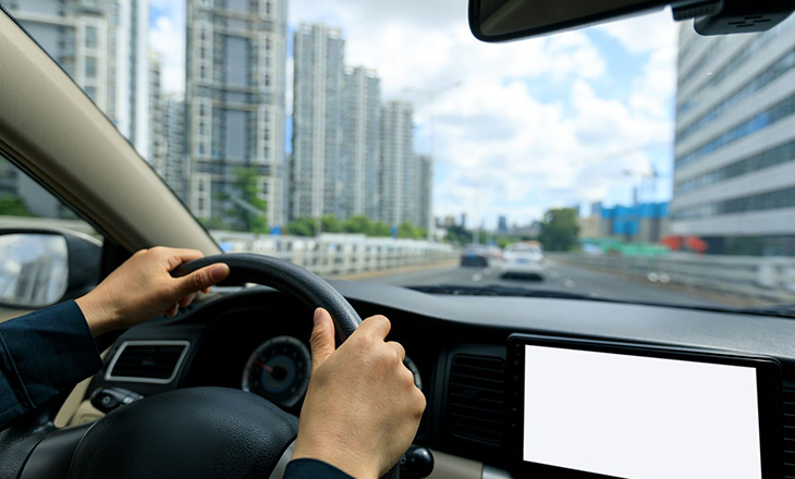 czy-nowe-systemy-bezpieczenstwa-znaczaco-wplyna-na-cene-samochodow