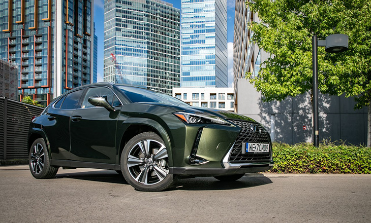 Lexus UX 2024