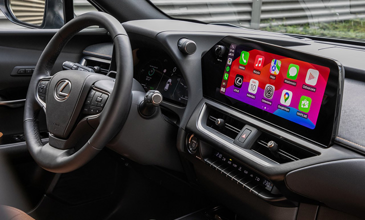 Lexus UX 2024